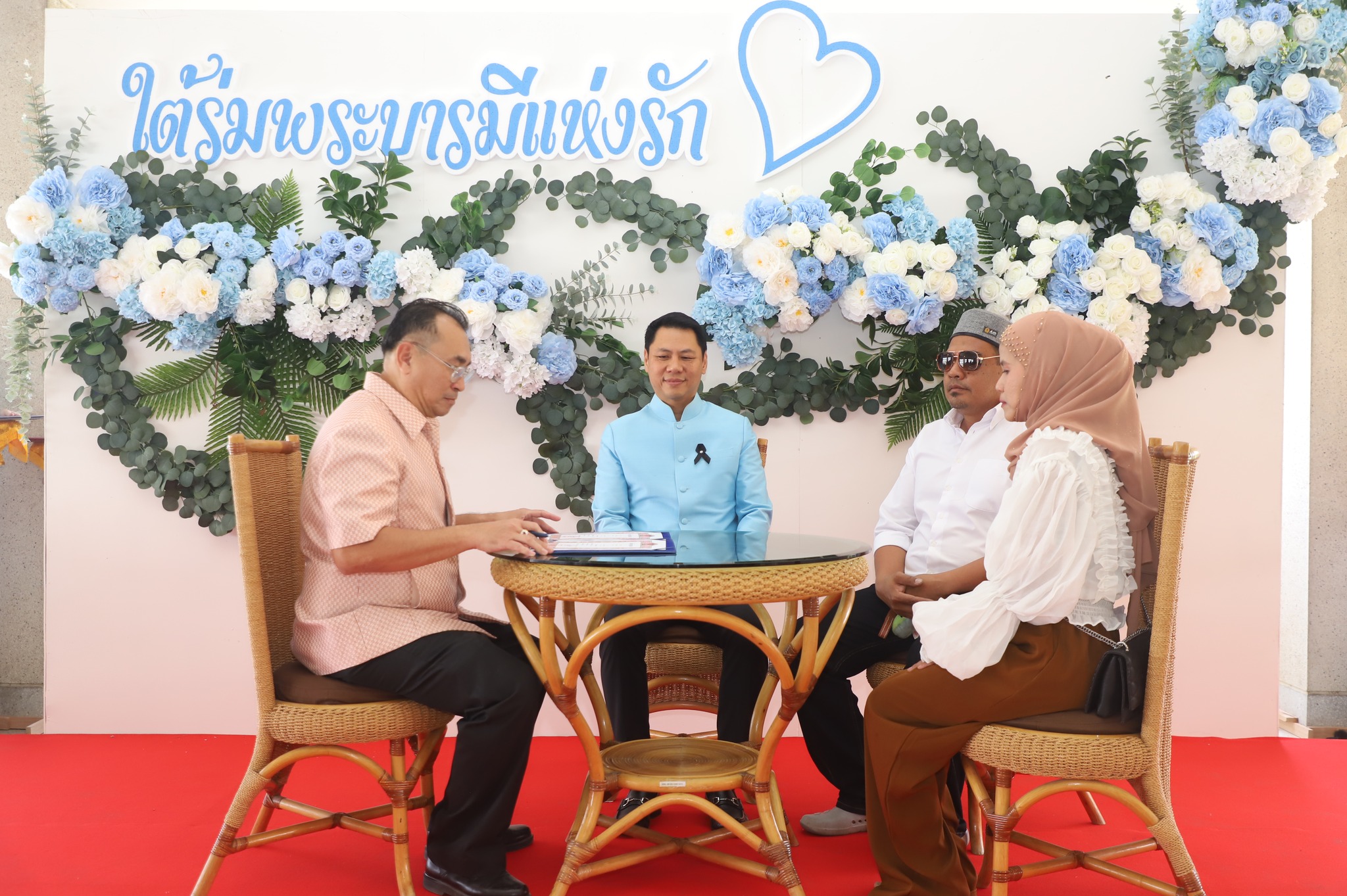 title - มากกว่าความรักระหว่างคู่ครอง คือความรักต่อปวงชน ส.ป.ก. จัดงาน “รักแห่งศิลป์ รักแห่งแผ่นดิน” พลังแห่งศิลปะที่เชื่อมโยงสถาบันและประชาชน